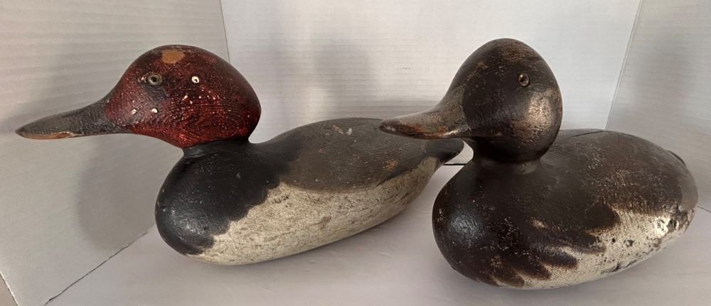 1 Family Factory Pair Mason Decoy, Original Paint, Scaup Blue Bill & Redhead